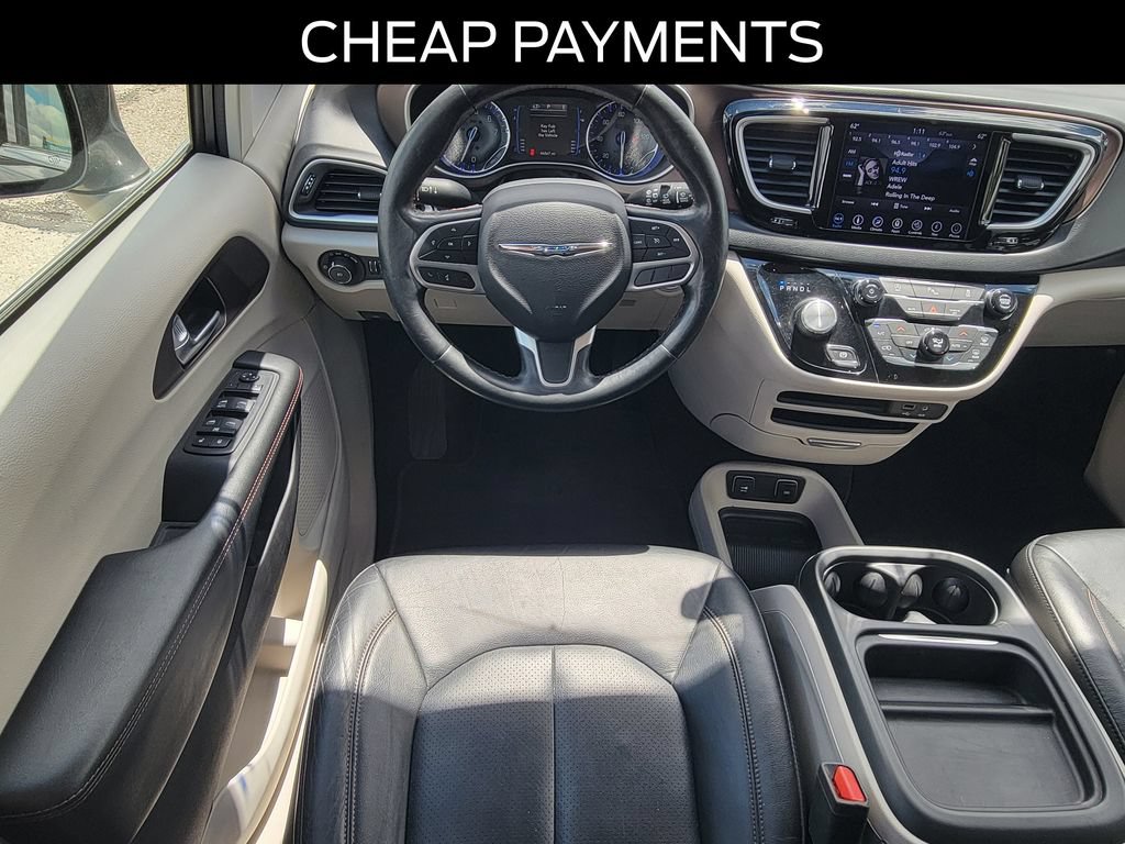 Used 2019 Chrysler Pacifica Touring-L FWD image 9