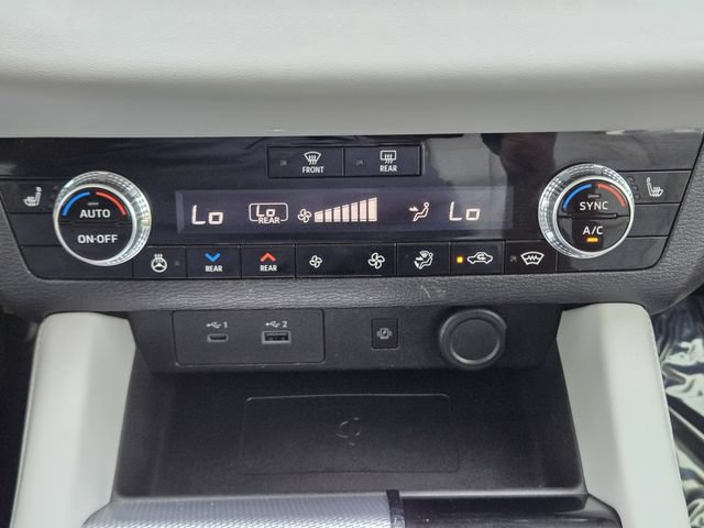 Used 2024 Mitsubishi Outlander SEL AWD/4WD image 18