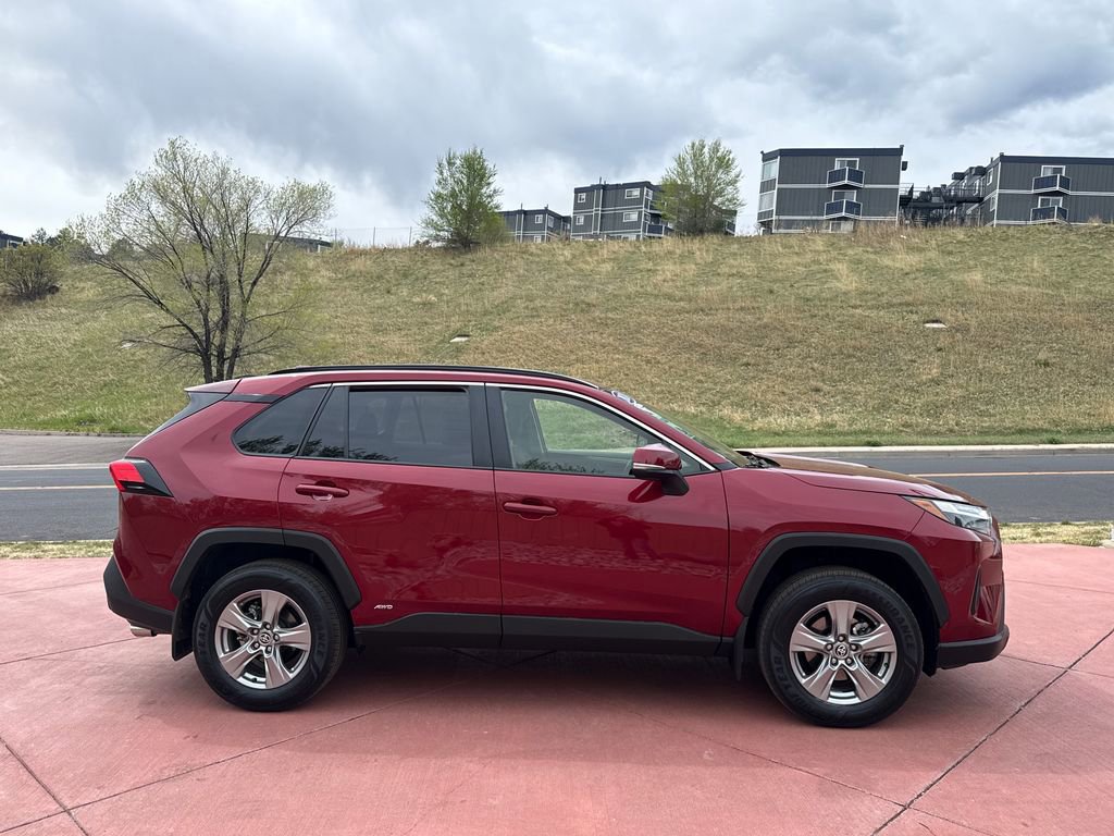 Used 2024 Toyota RAV4 LE image 6