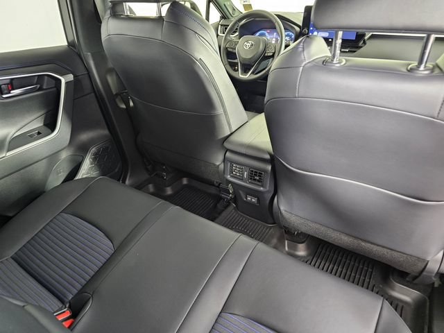 Used 2025 Toyota RAV4 XSE w/ Advanced Technology Package AWD/4WD image 15