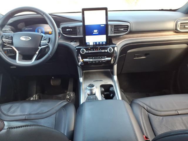 Certified 2023 Ford Explorer Platinum w/ Technology Package image 13