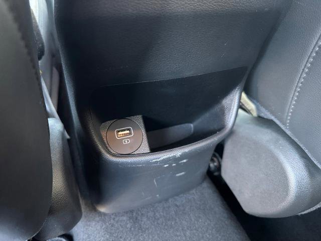 Used 2022 Hyundai Kona Limited AWD/4WD image 18