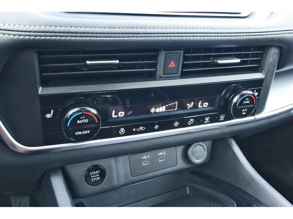 Used 2024 Nissan Rogue SV w/ SV Premium Package FWD image 24