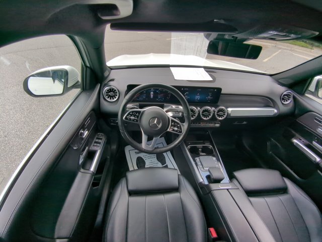 Used 2022 Mercedes-Benz GLB 250 4MATIC image 32