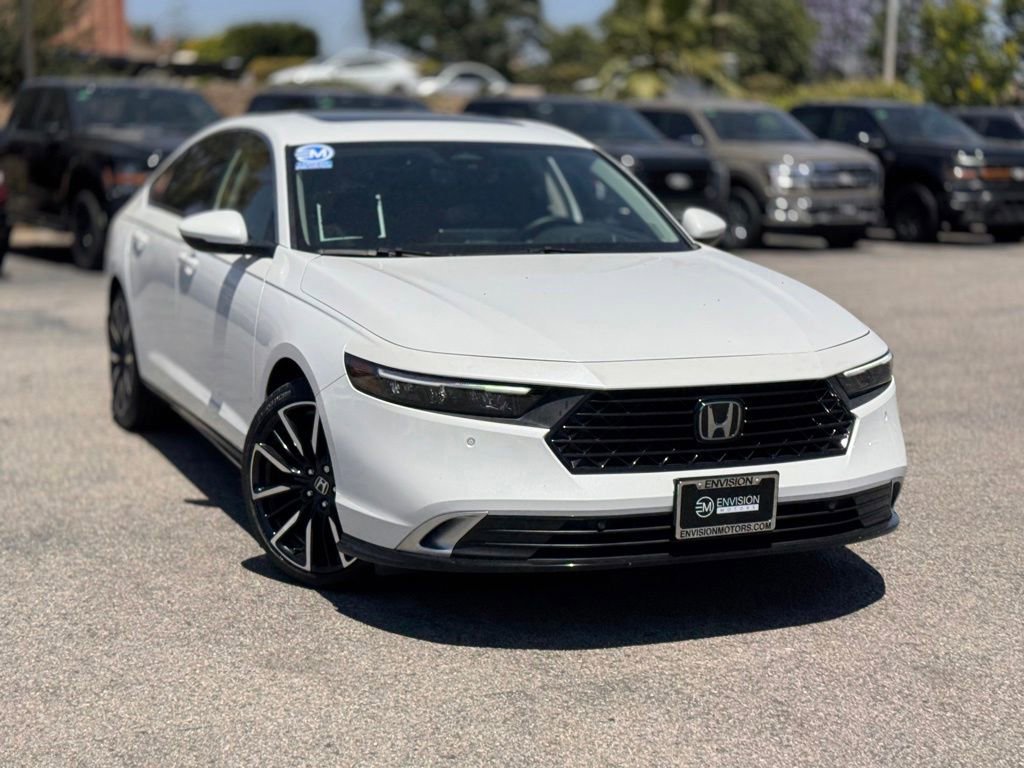 Used 2024 Honda Accord Touring image 2