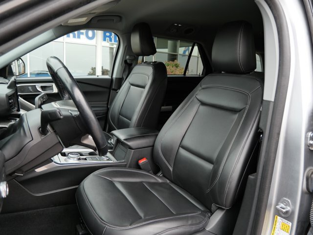 Certified 2022 Ford Explorer XLT w/ Equipment Group 202A AWD/4WD image 11