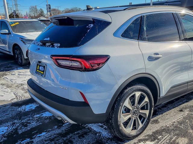 Certified 2025 Ford Escape Platinum image 4