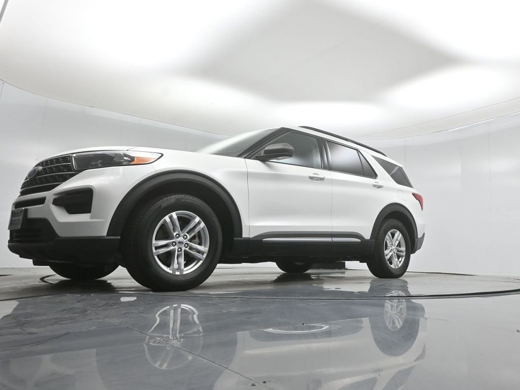 Certified 2023 Ford Explorer XLT RWD image 43