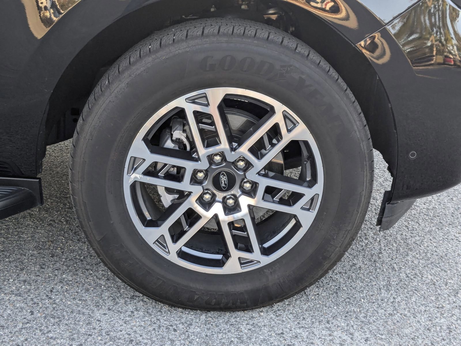 Certified 2025 Ford Expedition Max Active image 14