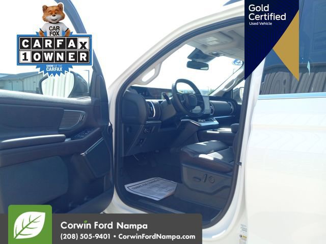 Certified 2025 Ford Expedition Platinum w/ Platinum Ultimate Package AWD/4WD image 11
