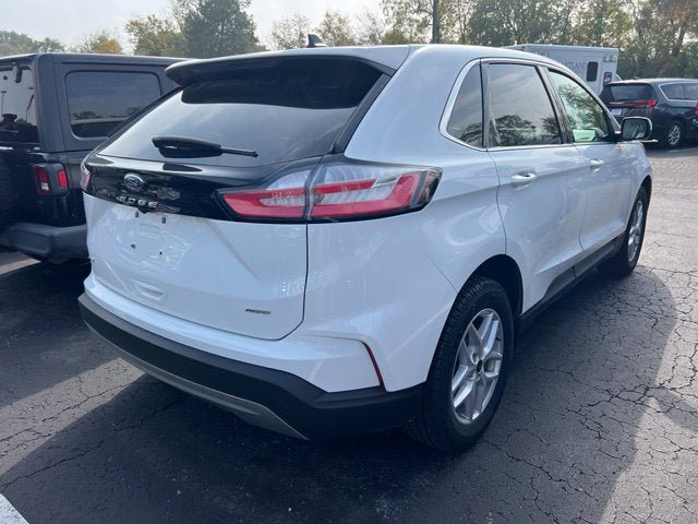 Certified 2024 Ford Edge SEL w/ Convenience Package AWD/4WD image 2