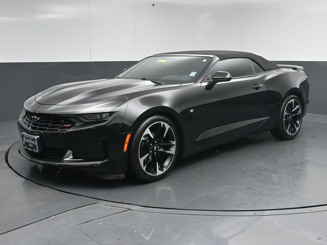 Used 2019 Chevrolet Camaro LT w/ RS Package RWD image 3