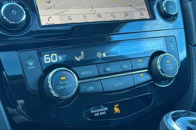 Used 2019 Nissan Rogue SV w/ Premium Package image 24