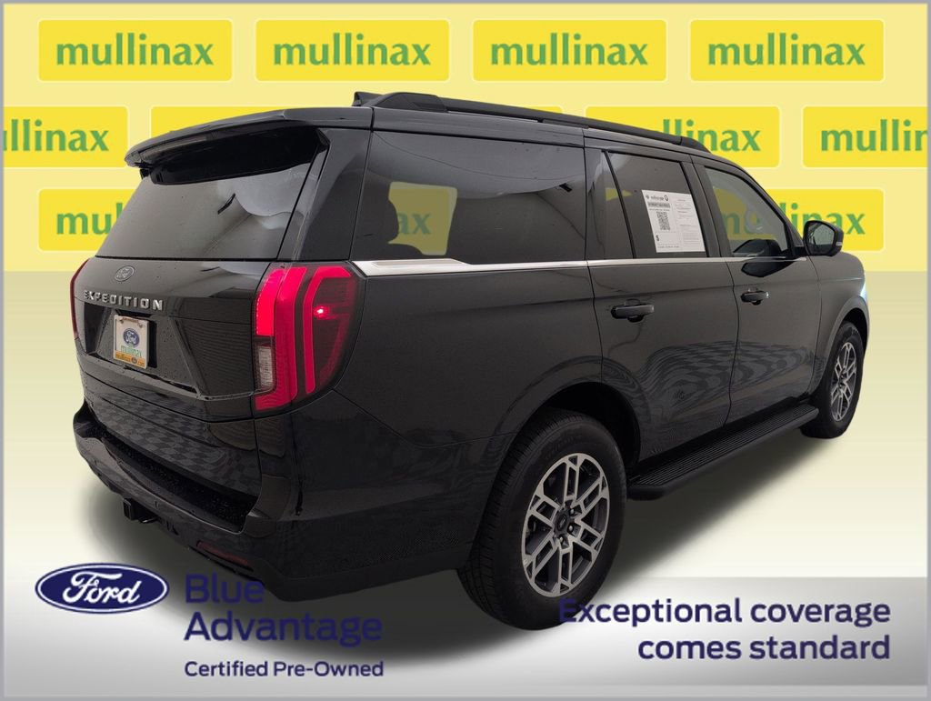 Certified 2025 Ford Expedition Active RWD image 3