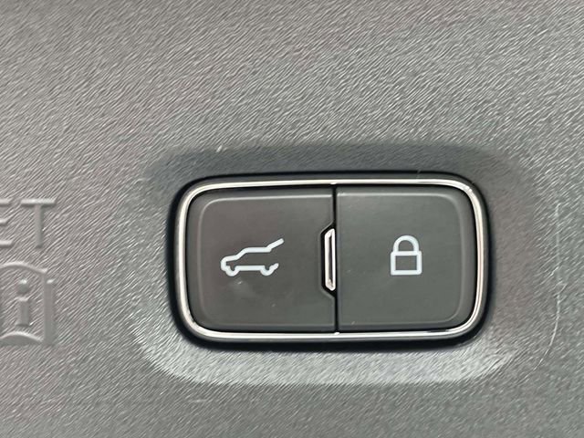 Certified 2025 Ford Expedition Active image 29