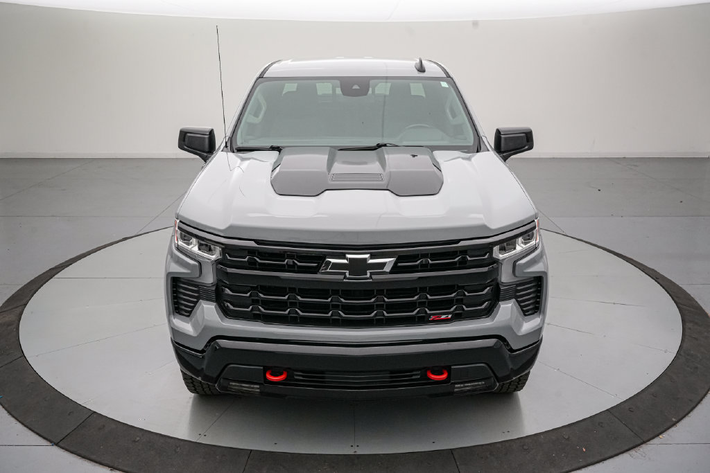 Used 2024 Chevrolet Silverado 1500 LT Trail Boss w/ Convenience Package II AWD/4WD image 9