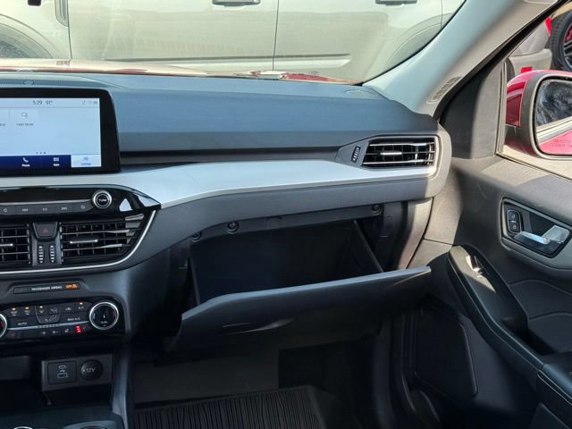 Certified 2022 Ford Escape SEL w/ Technology Package AWD/4WD image 26