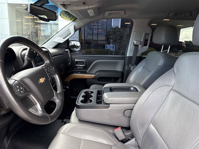 Used 2018 Chevrolet Silverado 1500 LTZ w/ Sport Package AWD/4WD image 4