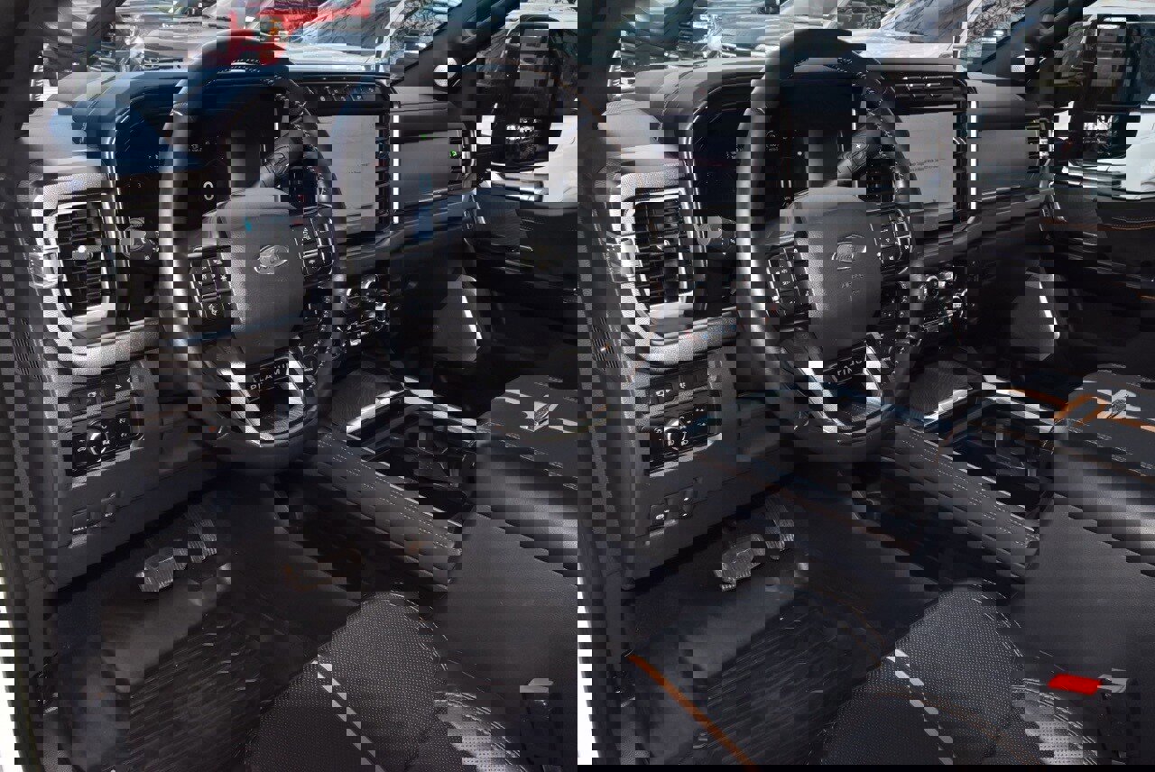 Certified 2024 Ford F250 Platinum image 38