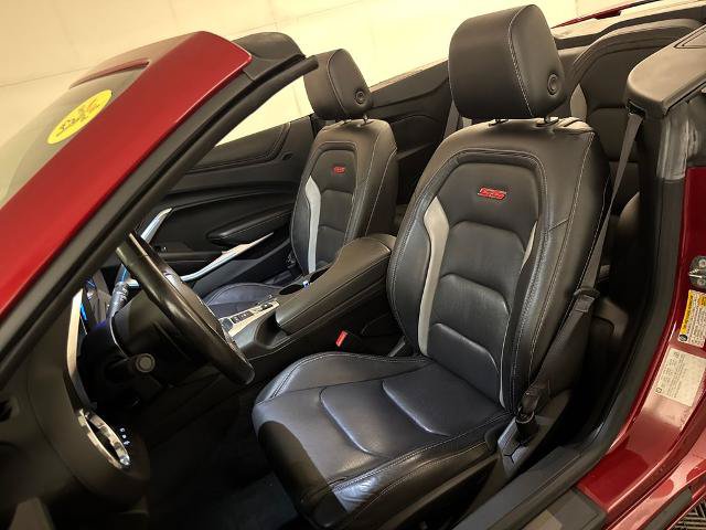 Used 2018 Chevrolet Camaro SS RWD image 19