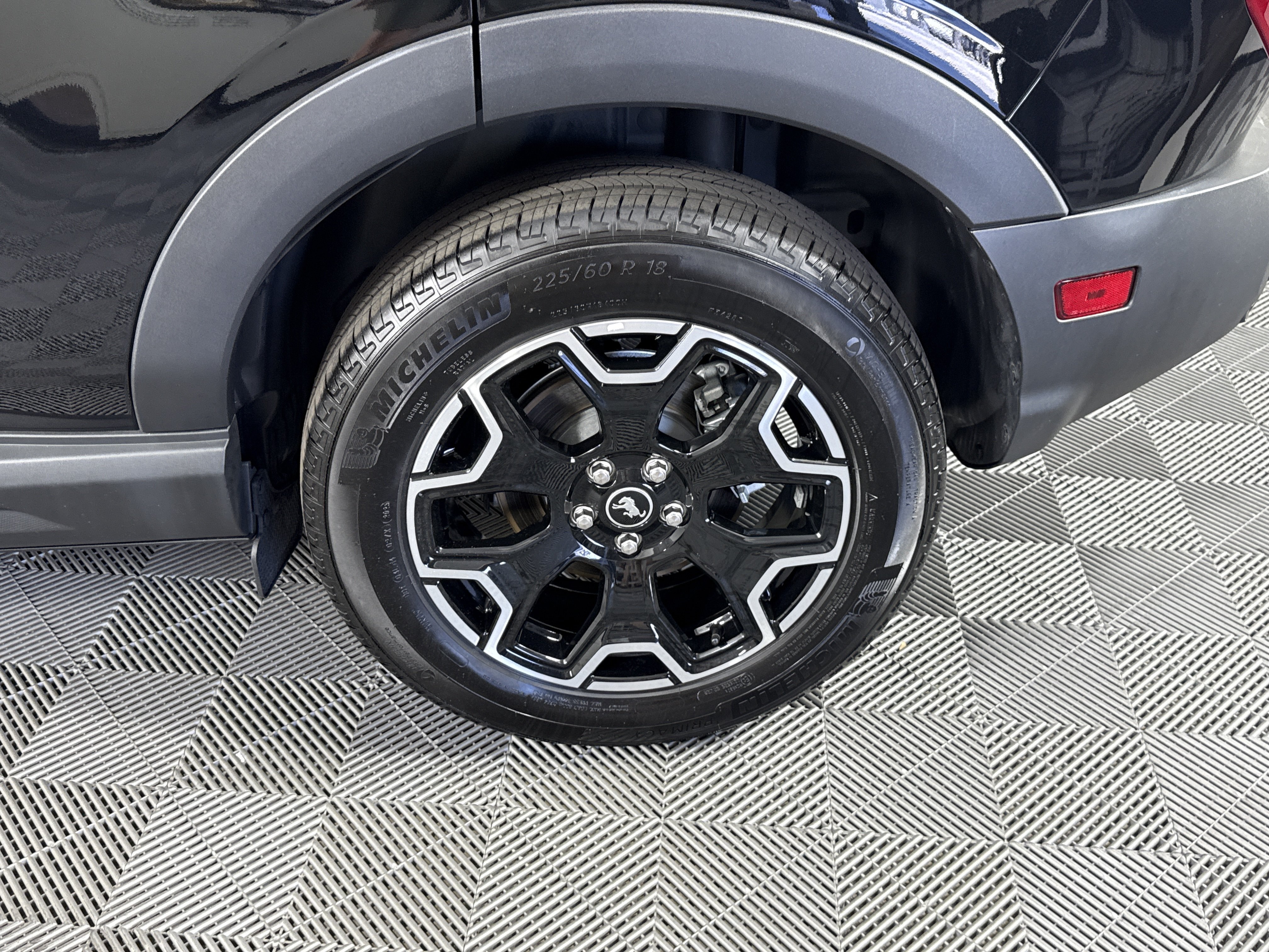 Certified 2025 Ford Bronco Sport Outer Banks w/ Outer Banks Tech Package+ AWD/4WD image 27