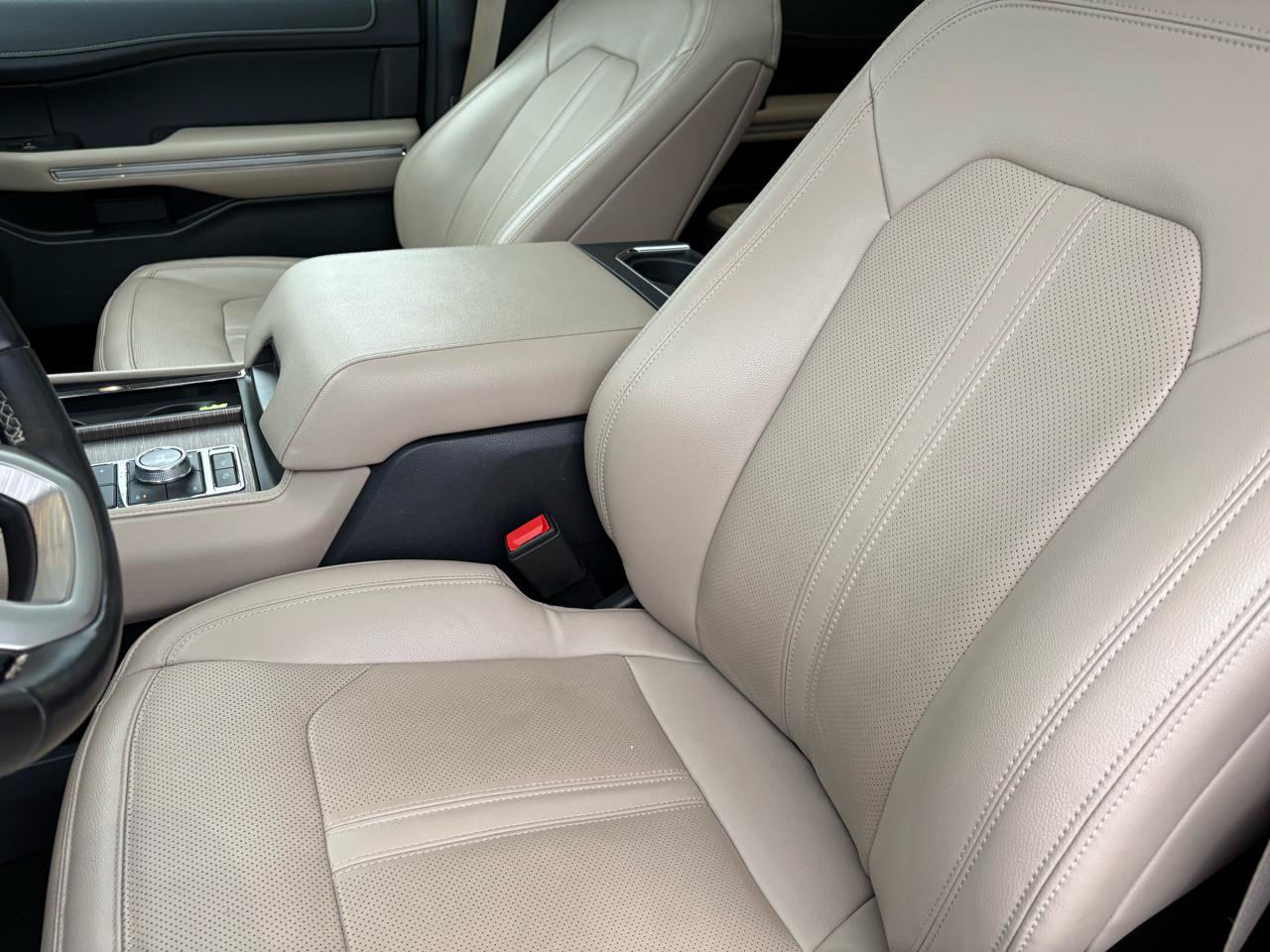 Certified 2024 Ford Expedition Limited AWD/4WD image 21