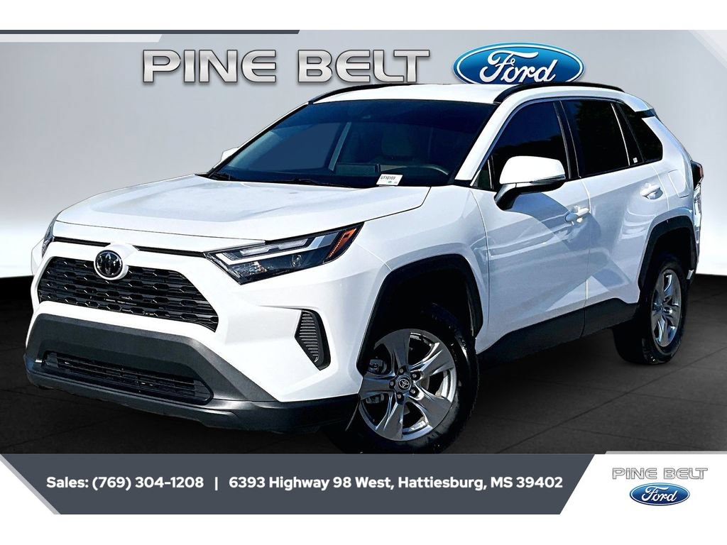 Used 2024 Toyota RAV4 XLE FWD image 11