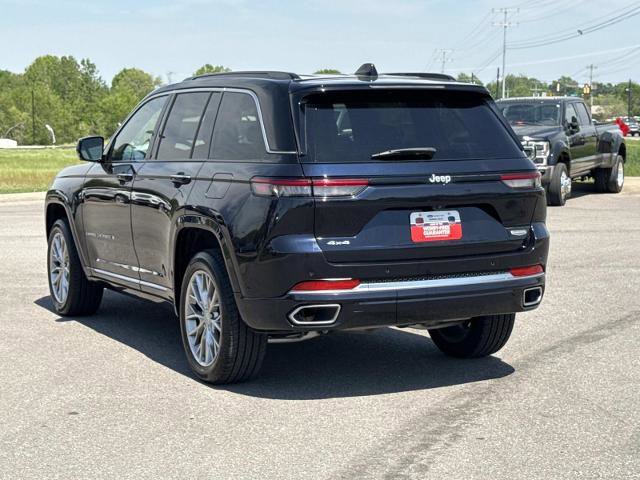 Used 2024 Jeep Grand Cherokee Summit w/ Luxury Tech Group V AWD/4WD image 7