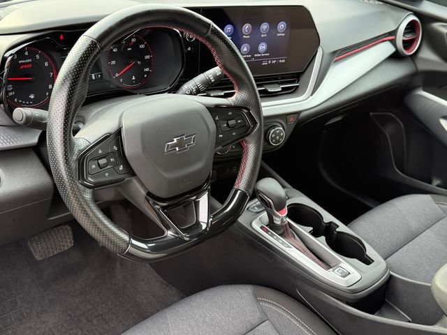 Used 2024 Chevrolet Trax RS w/ Driver Confidence Package FWD image 17