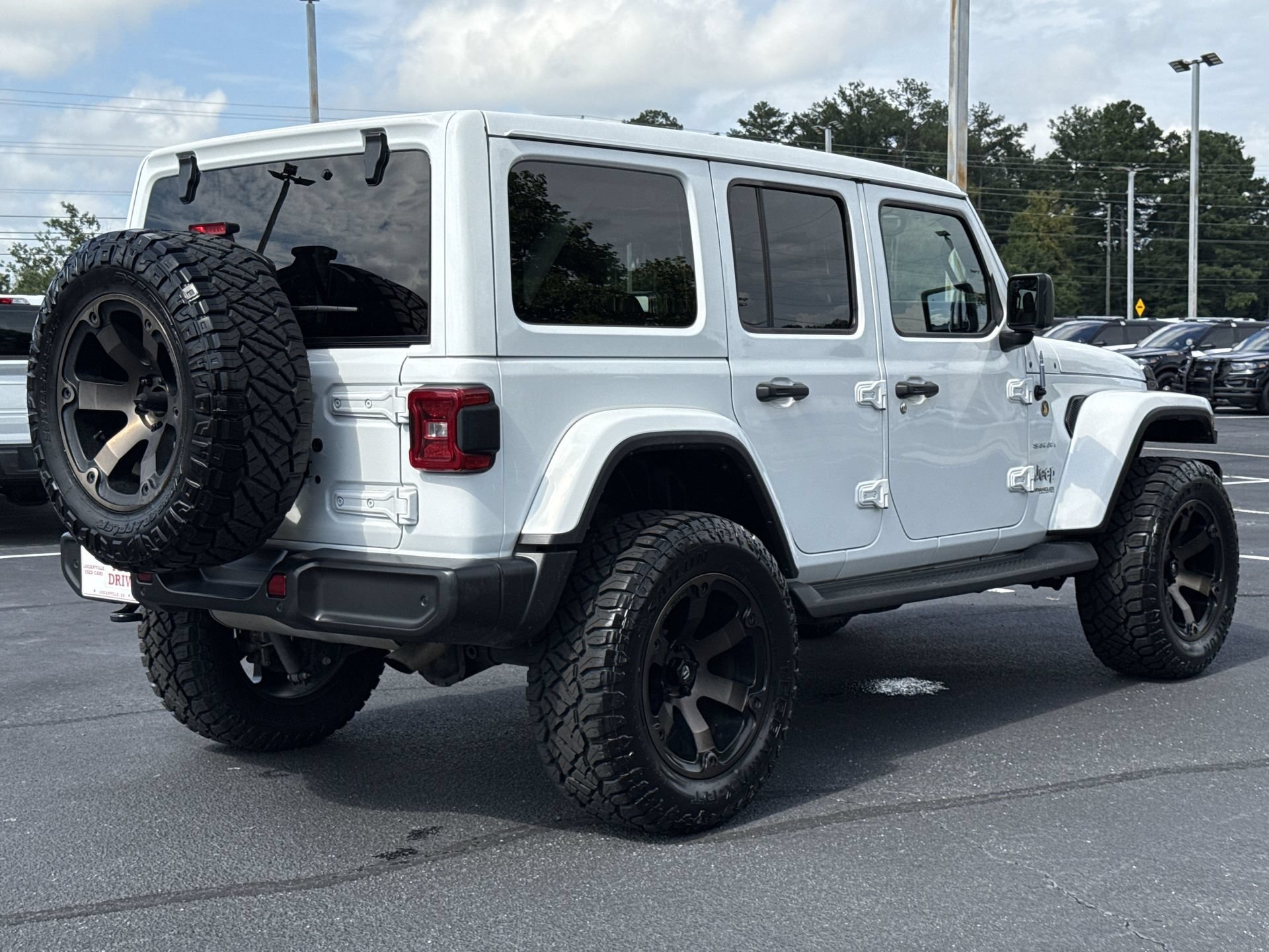 Used 2022 Jeep Wrangler Unlimited Sahara w/ LED Lighting Group AWD/4WD image 27