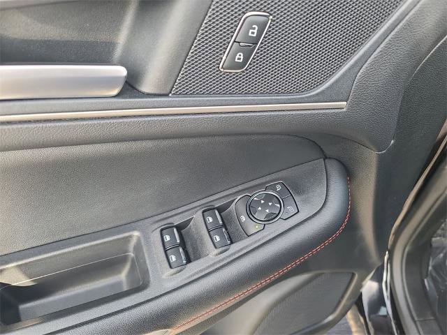 Certified 2022 Ford Edge ST-Line image 14