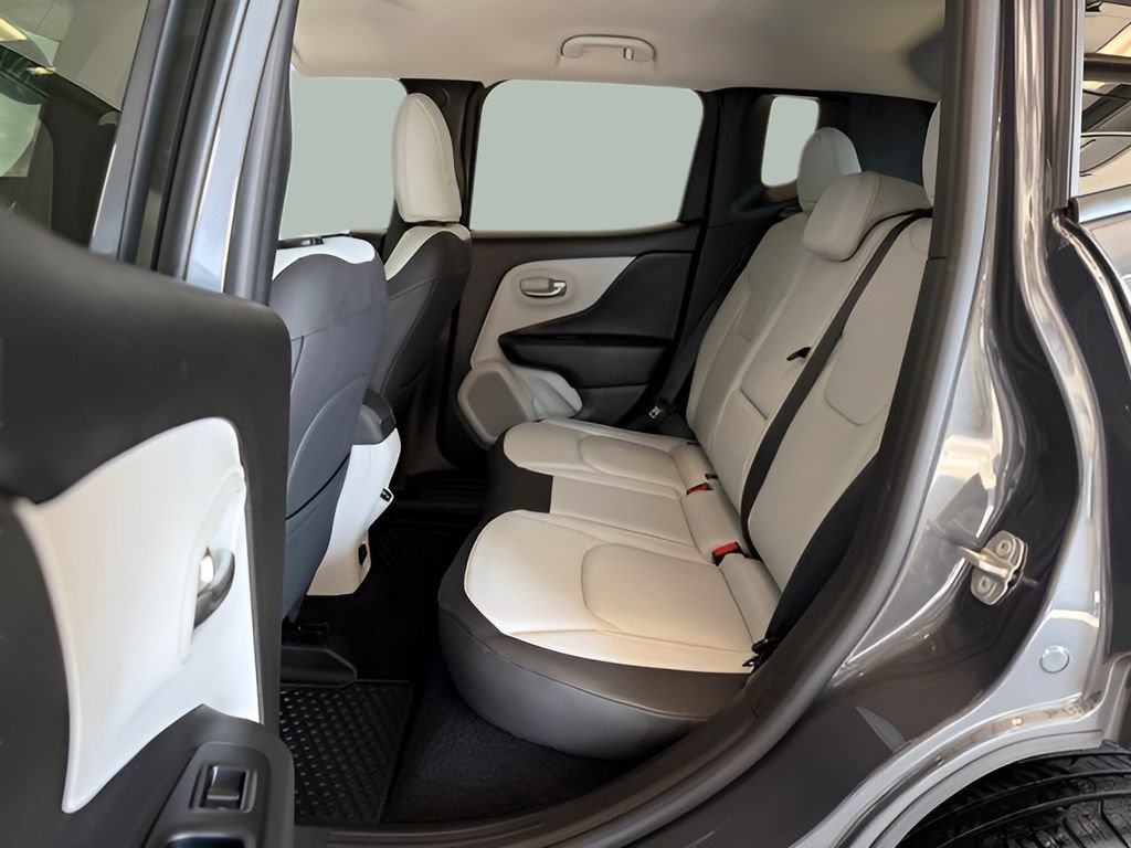 Used 2022 Jeep Renegade Limited AWD/4WD image 10