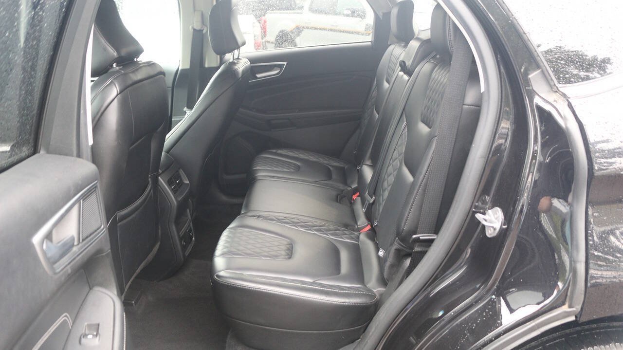 Certified 2024 Ford Edge Titanium AWD/4WD image 13