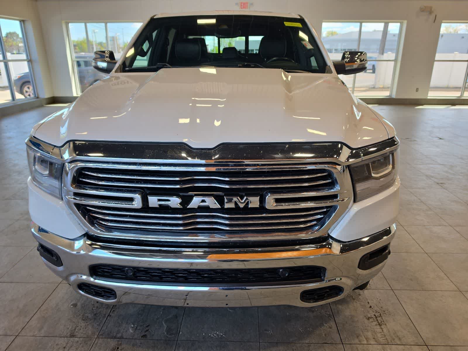 Used 2023 RAM 1500 Laramie AWD/4WD image 3