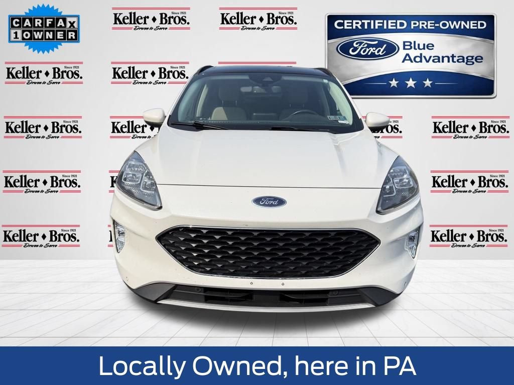 Certified 2022 Ford Escape Titanium AWD/4WD image 2