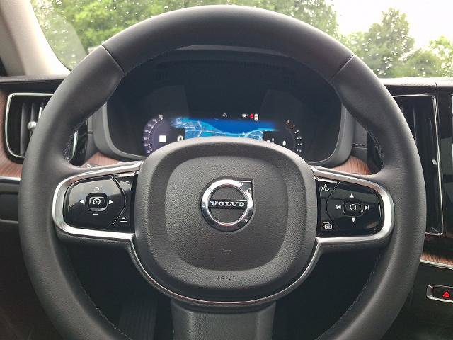 Used 2023 Volvo XC60 B5 Ultimate w/ Climate Package AWD/4WD image 20