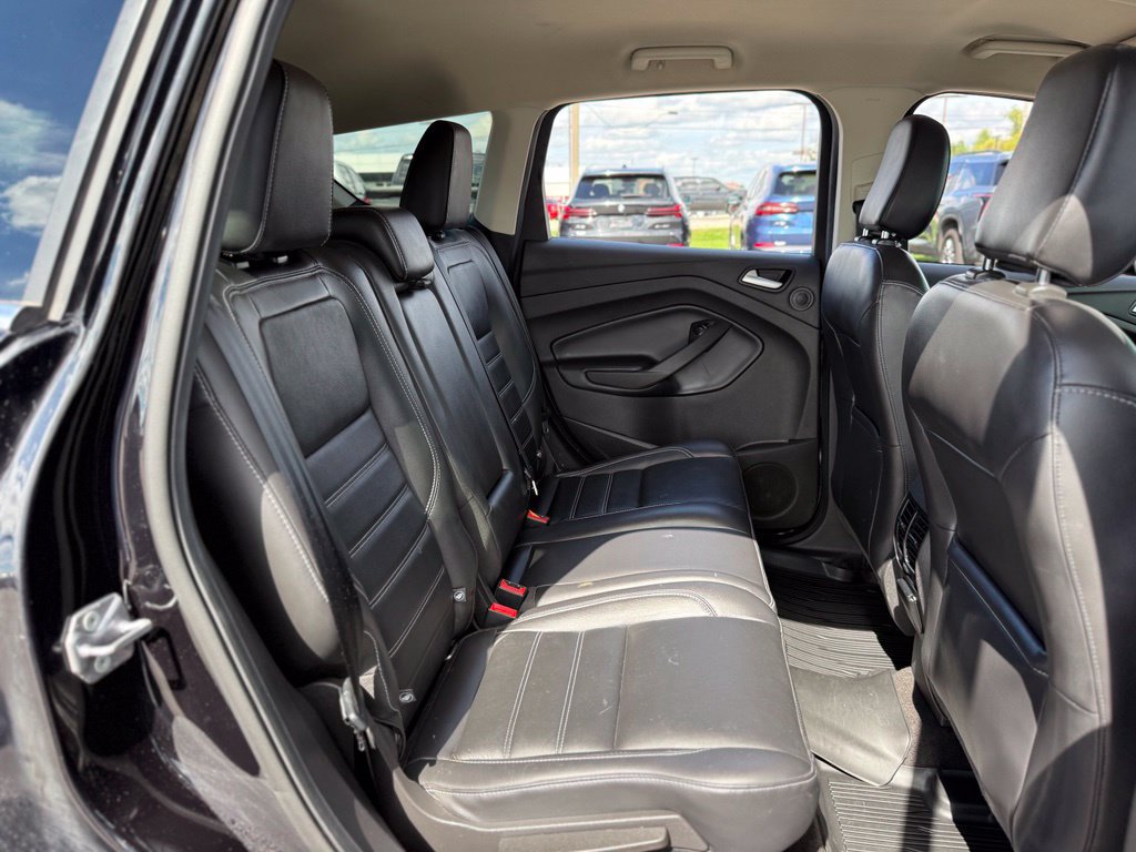 Certified 2019 Ford Escape Titanium AWD/4WD image 17