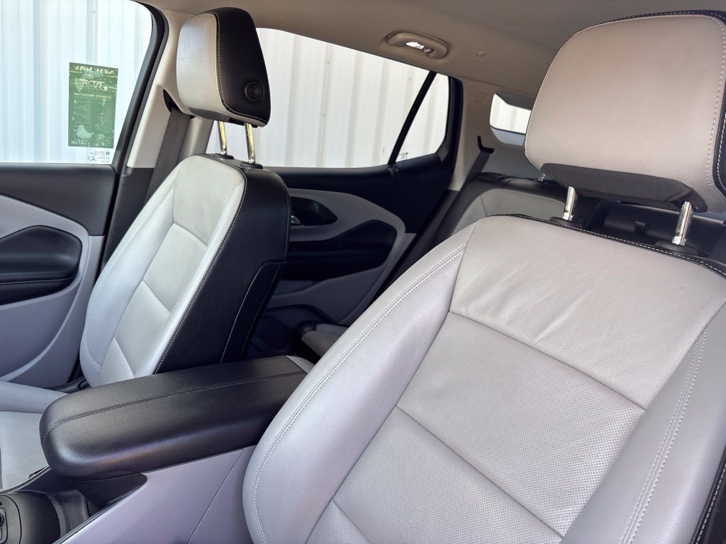Used 2023 GMC Terrain SLT w/ Tech Package AWD/4WD image 26