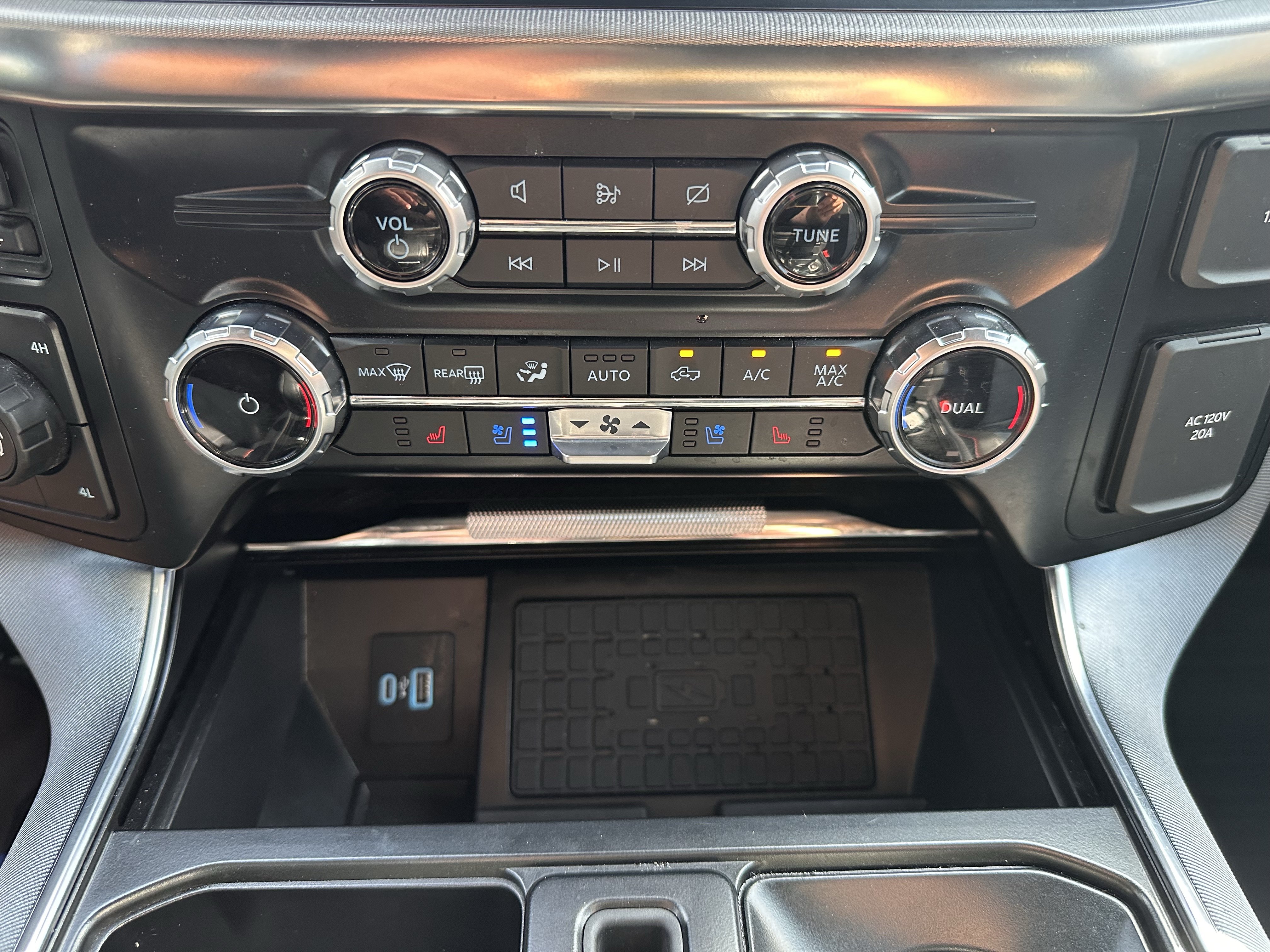 Certified 2023 Ford F150 Raptor w/ Raptor 37 Performance Package AWD/4WD image 29