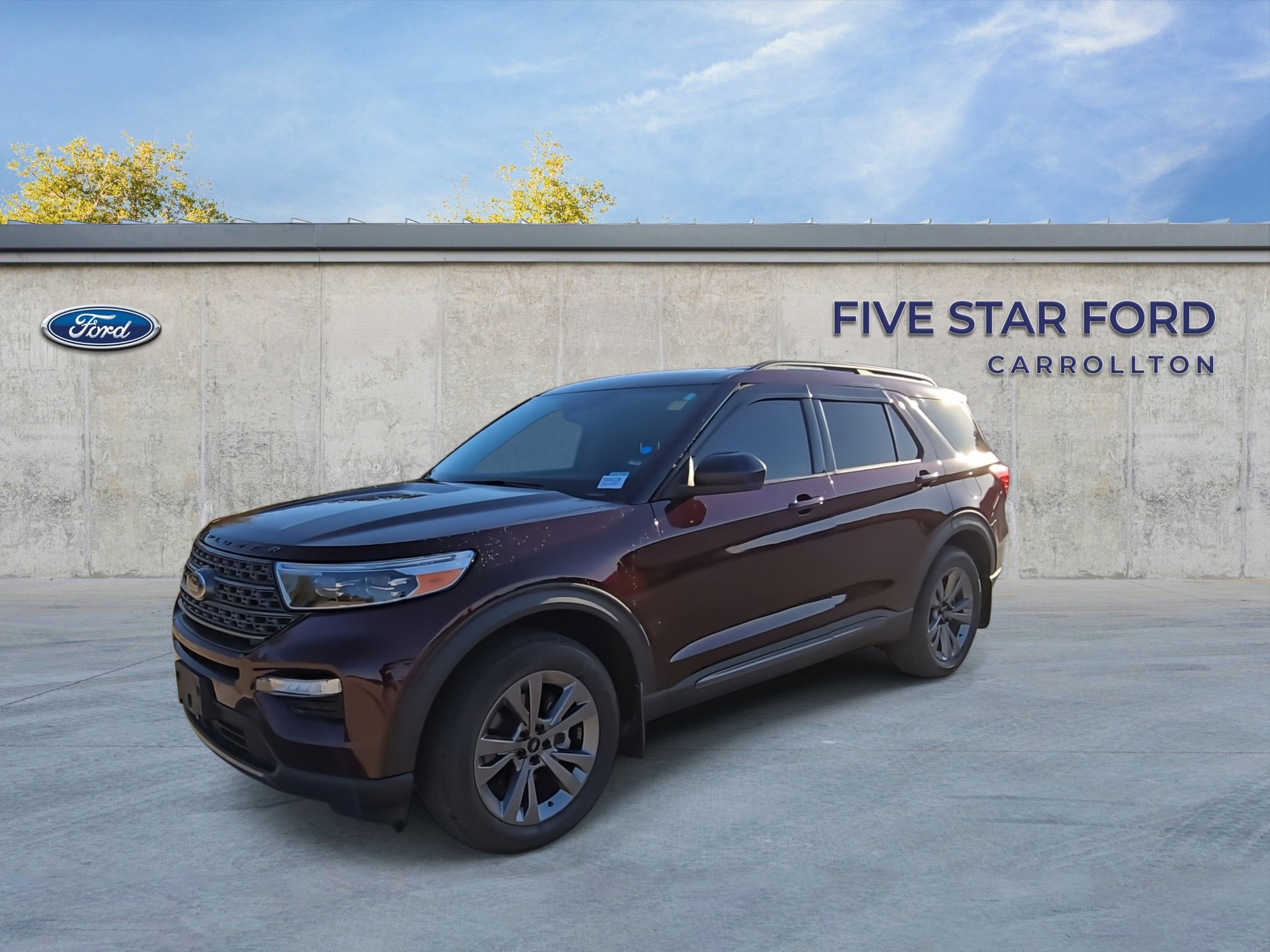 Certified 2022 Ford Explorer XLT w/ Equipment Group 202A image 5