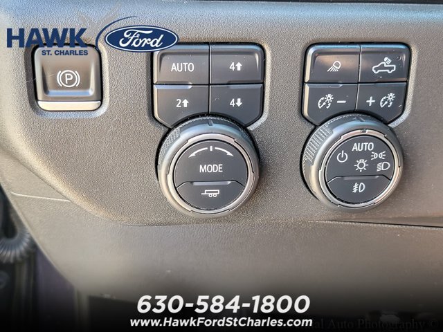 Used 2022 Chevrolet Silverado 1500 LT Trail Boss w/ LT Trail Boss Premium Package AWD/4WD image 16