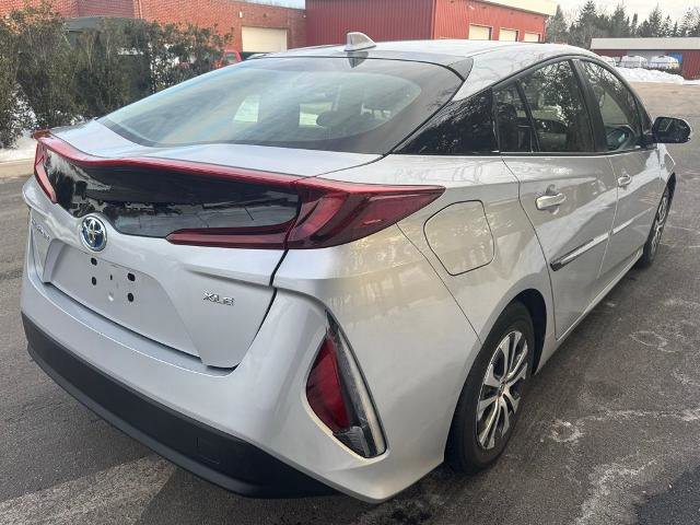 Used 2022 Toyota Prius Prime XLE FWD image 4