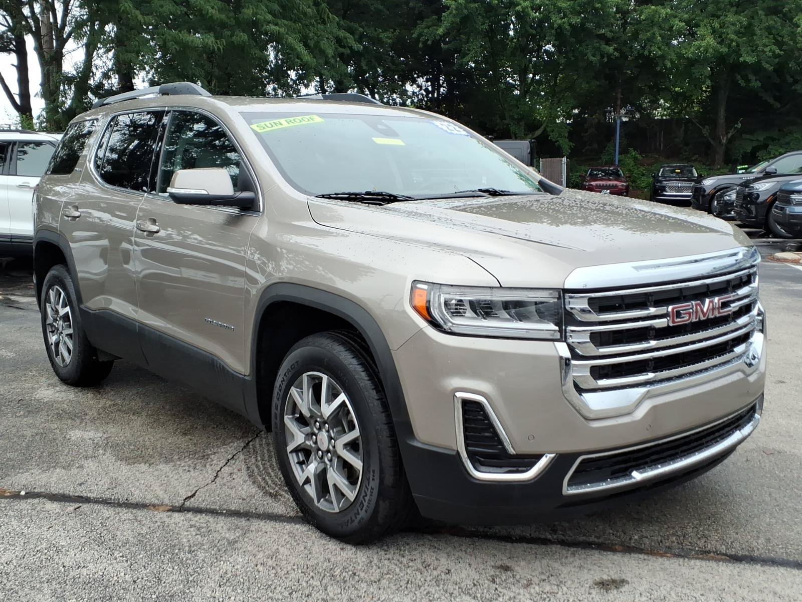Used 2022 GMC Acadia SLE w/ Driver Convenience Package