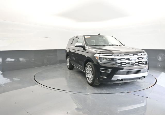 Certified 2023 Ford Expedition Platinum AWD/4WD image 2