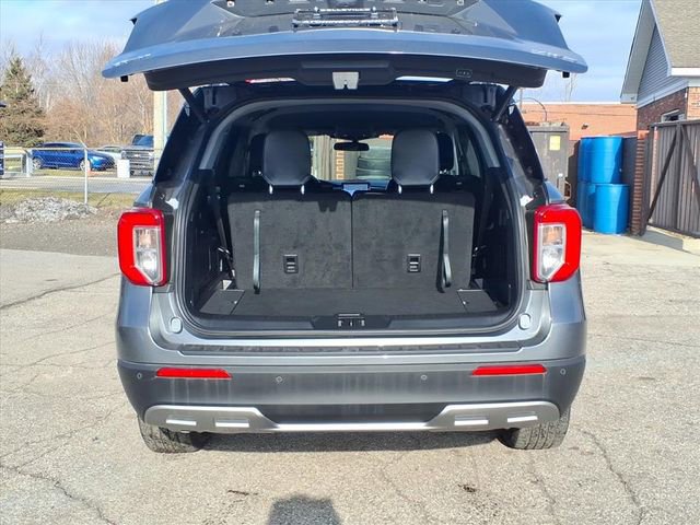 Certified 2023 Ford Explorer XLT w/ Equipment Group 202A image 9