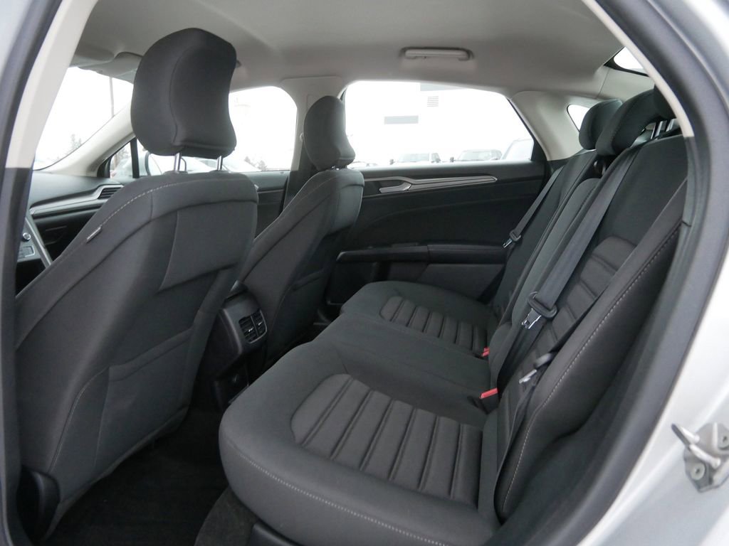 Certified 2019 Ford Fusion SE image 16