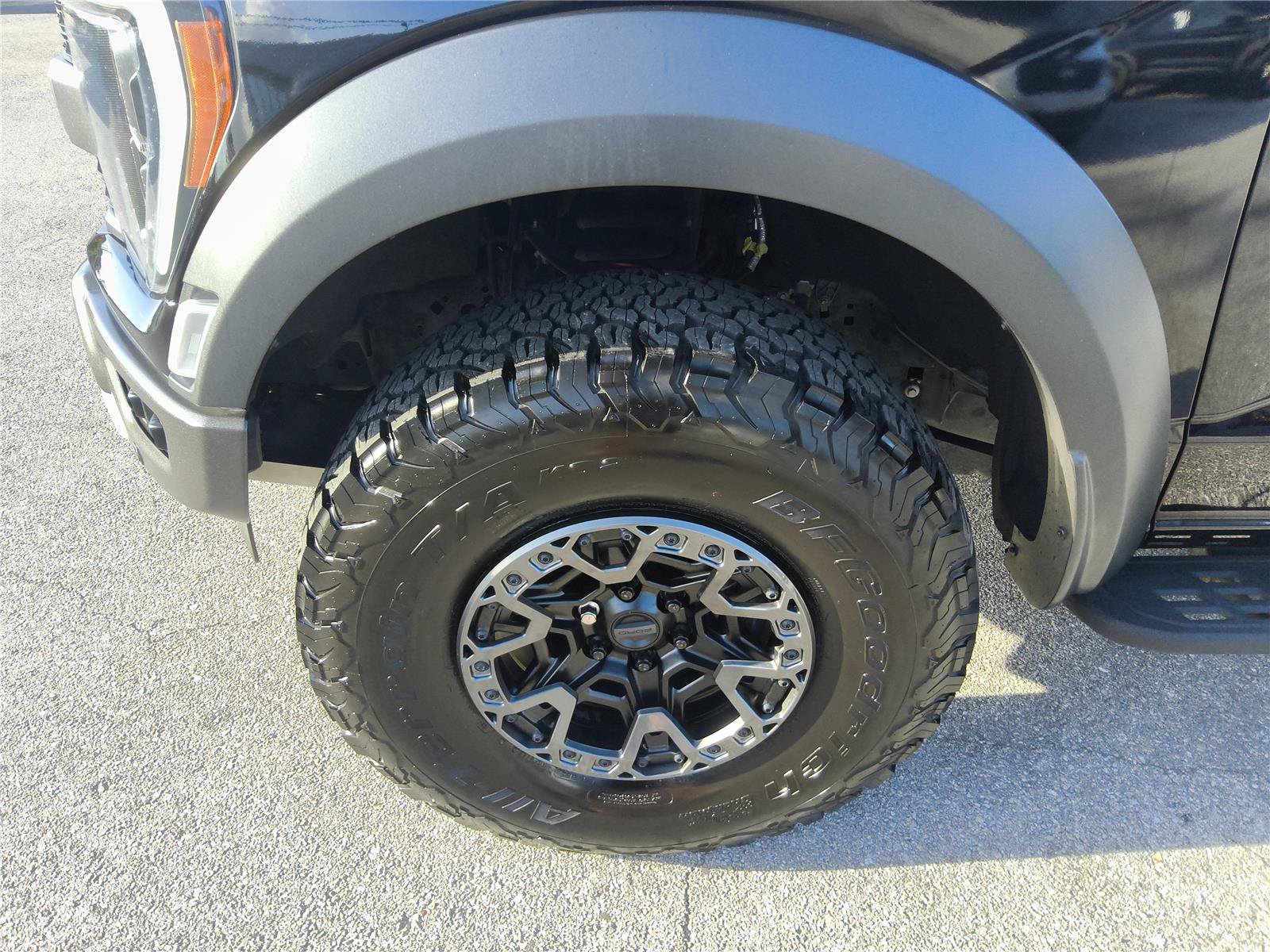Certified 2022 Ford F150 Raptor w/ Equipment Group 801A High AWD/4WD image 12