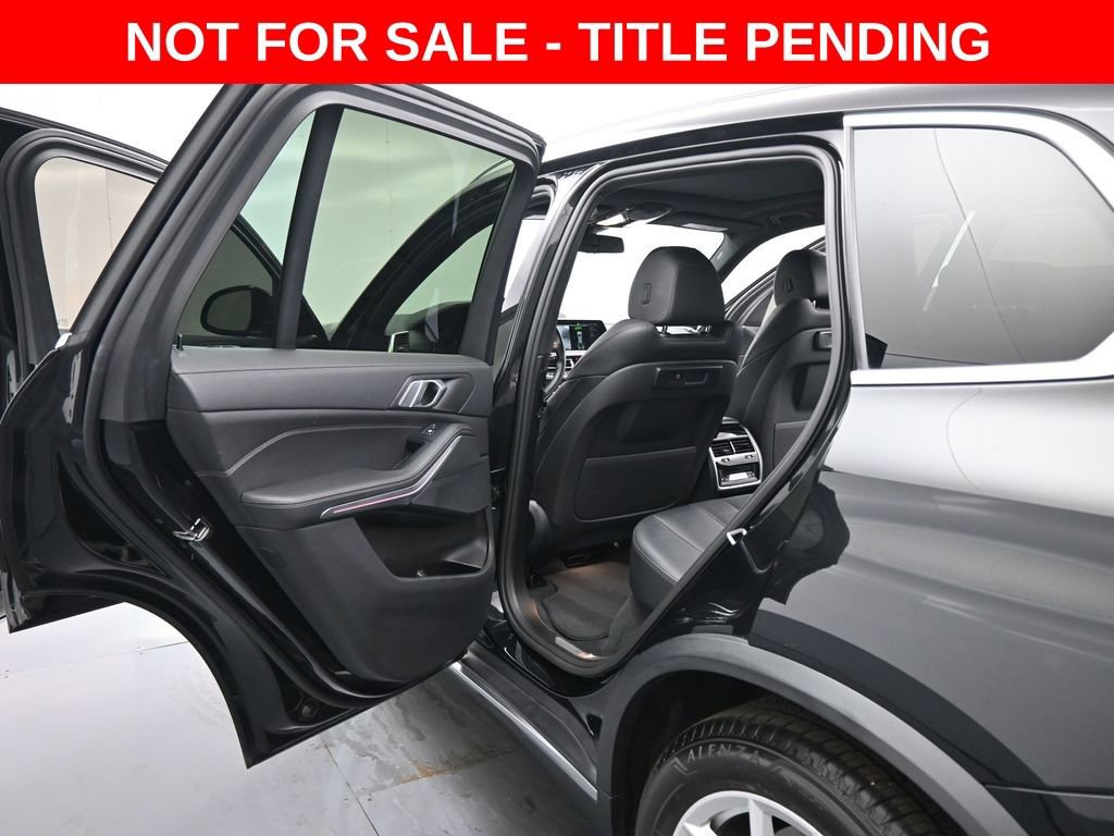 Used 2021 BMW X5 sDrive40i w/ Convenience Package image 18