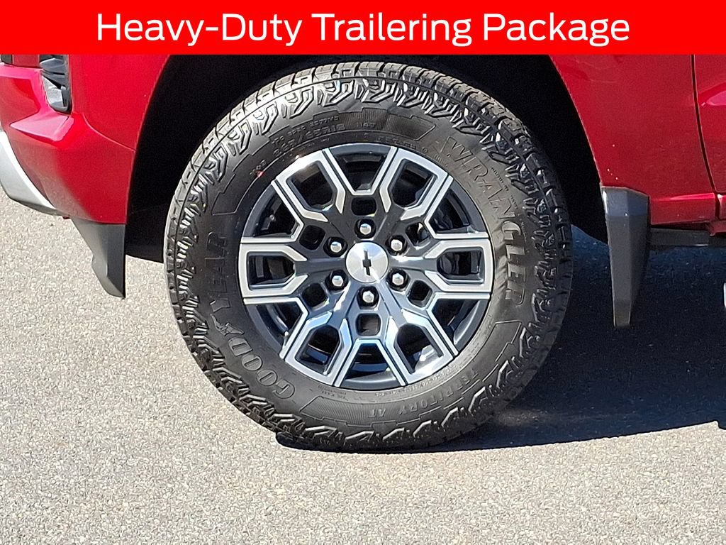Used 2024 Chevrolet Colorado Z71 w/ Advanced Trailering Package AWD/4WD image 8