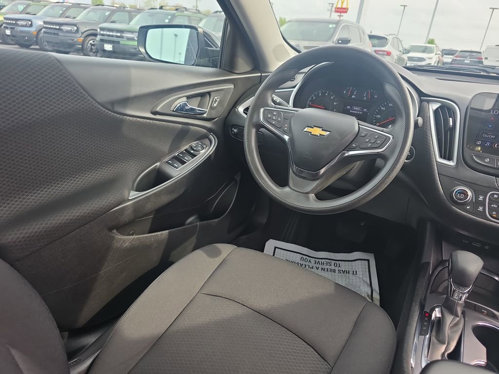 Used 2024 Chevrolet Malibu LT FWD image 20